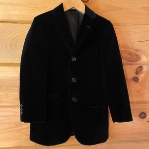 Hi First Hickey Freeman Black Velvet Blazer. Boys size 6